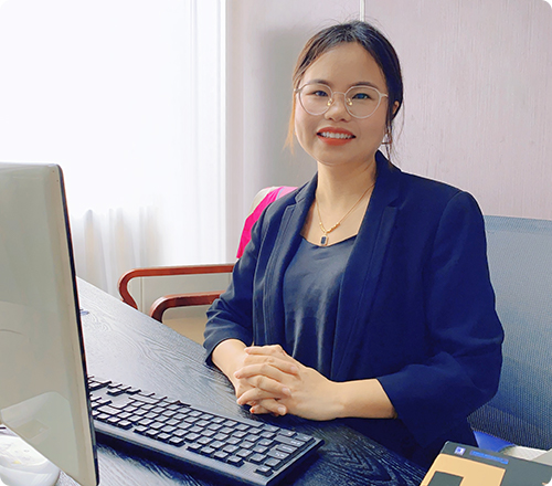 Janet (Sales Manager) Janet (Sales Manager)